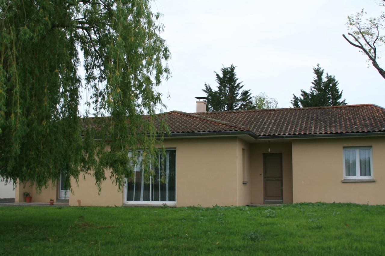 Villa Bruyeres Thiers Exterior photo